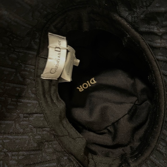 Bucket hat - Picture 2 of 2